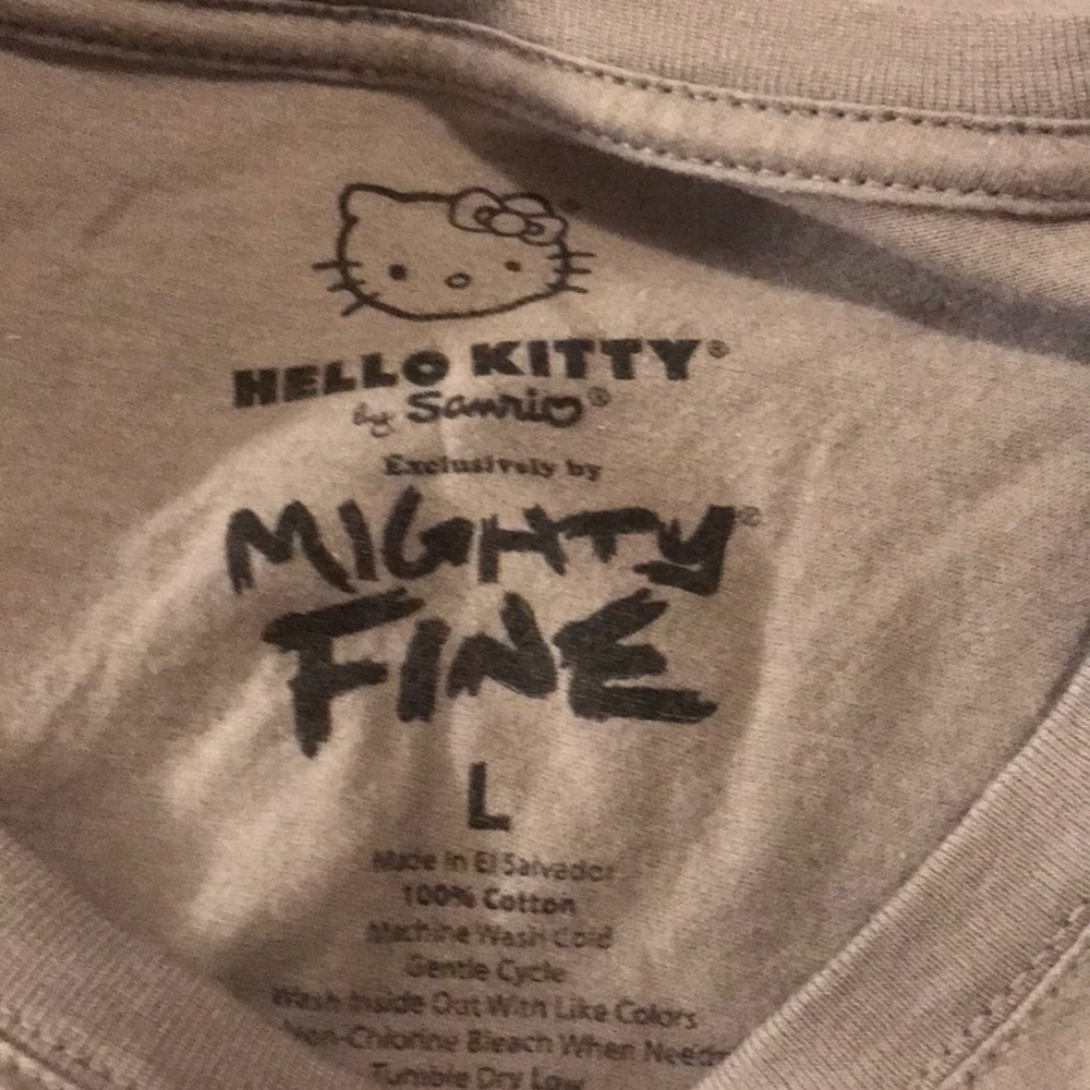 Hello Kitty L Tee - Picture 2 of 2